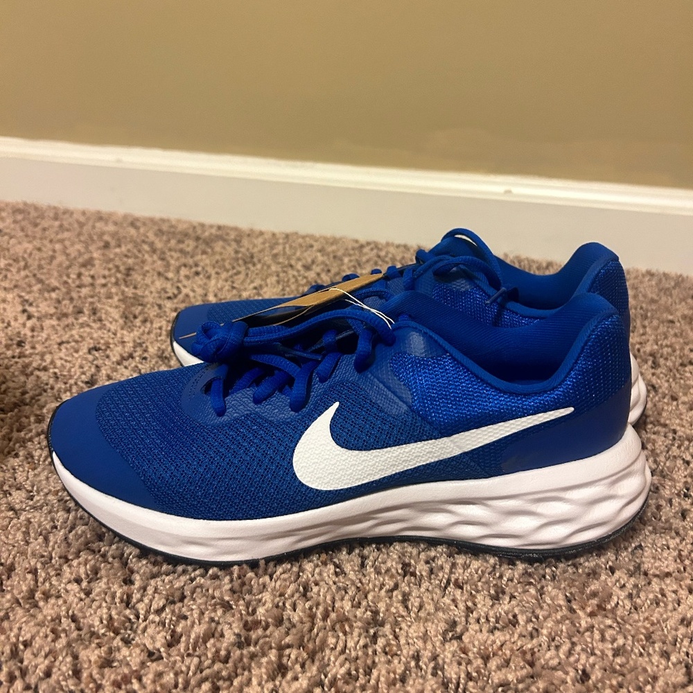 Nike Revolution 6 NN